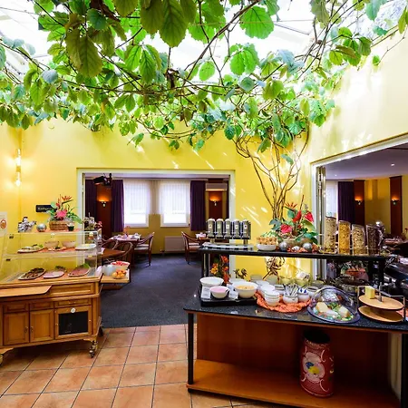 Askania & Brauhaus 3*